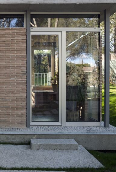 MasterLine 8 Windows - Private House Las Lomas located in Madrid, Spain