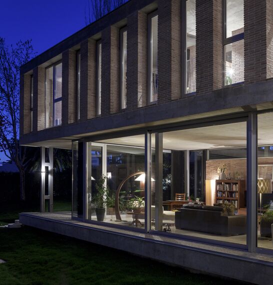 MasterLine 8 Windows - Private House Las Lomas located in Madrid, Spain