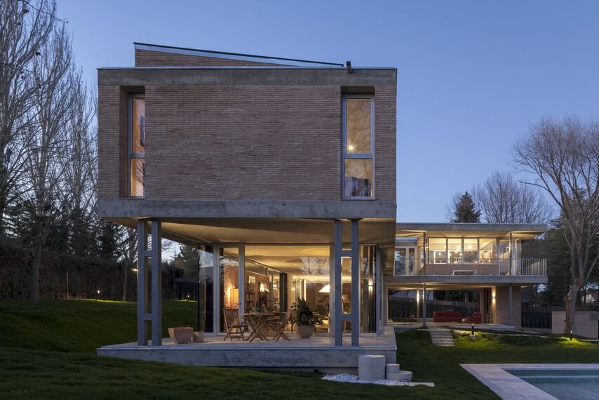 MasterLine 8 Windows - Private House Las Lomas located in Madrid, Spain