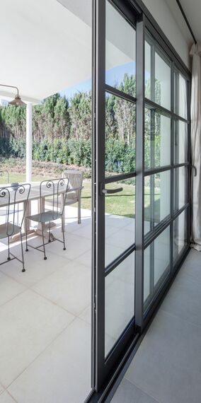 SlimLine 38 Ferro Windows - Villa Private House San Roque located inSpain