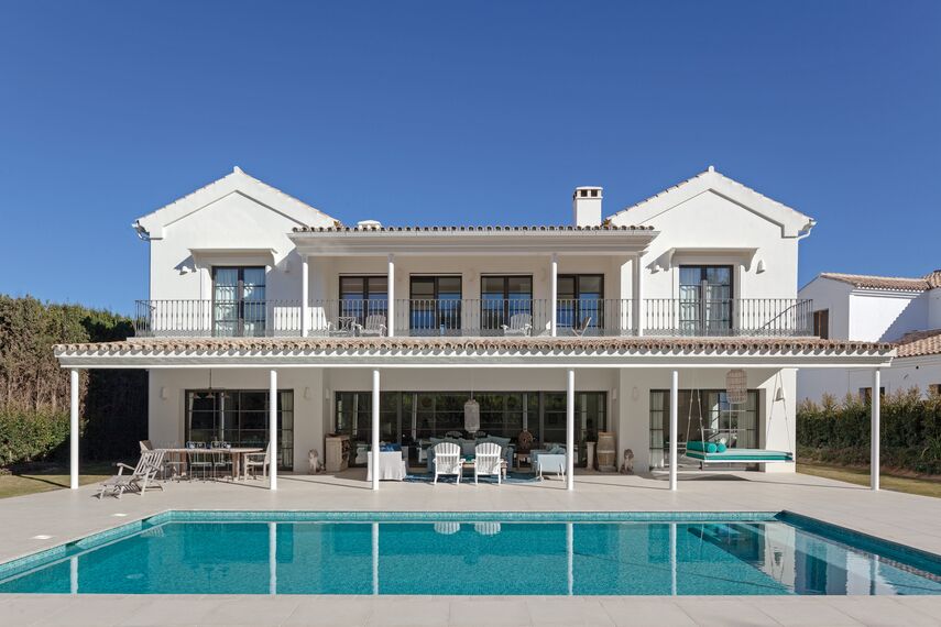 SlimLine 38 Ferro Windows - Villa Private House San Roque located inSpain