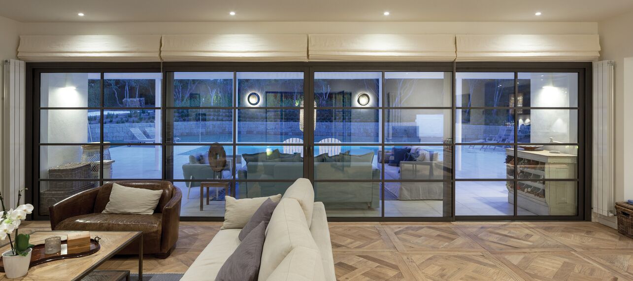 SlimLine 38 Ferro Windows - Villa Private House San Roque located inSpain