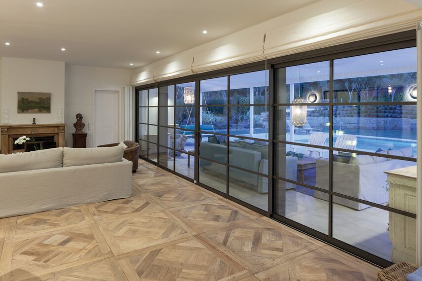 SlimLine 38 Ferro Windows - Villa Private House San Roque located inSpain