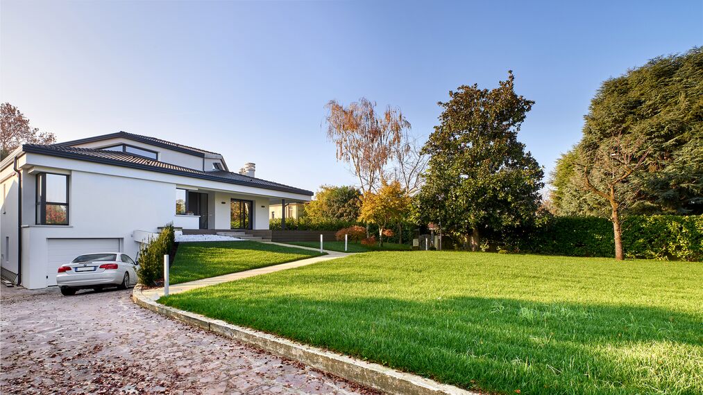 ConceptPatio 130 Sliding & Folding, CS 86-HI (c) Cancelled Systems, SlimLine 38 Standard Windows and SlimLine 38 Classic Windows - Villa Villa Treviso located in Treviso, Italy