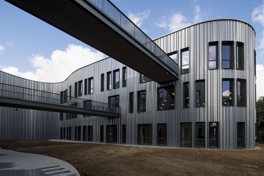 CW 50-SC Façades - Office building LINUX located inFrance