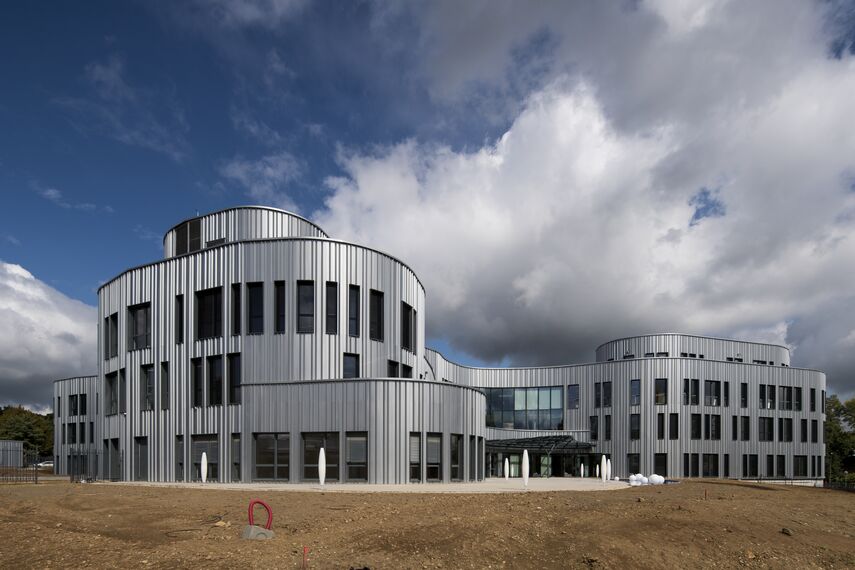 CW 50-SC Façades - Office building LINUX located inFrance