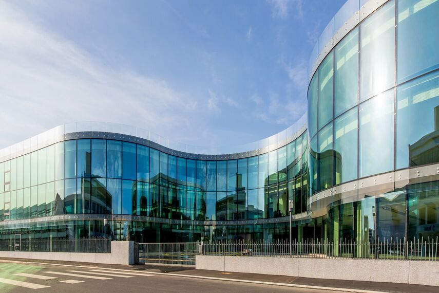 ThermoSystem 68 Windows, ConceptWall 50 Façades and CW 60-SC Façades - Siège MATMUT - La Filature located in Rouen, France