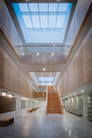 ConceptWall 50 Façades and ThermoSystem 68 Windows - School Restructuration Collège La Grande Métairie located inFrance