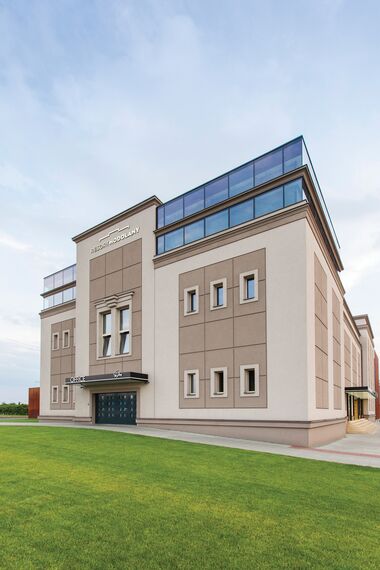 CS 86-HI (c) Cancelled Systems, ConceptSystem 59Pa Windows and CW 50-SC Façades - Entertainment Casino Olomouc located in Olomouc, Czech Republic