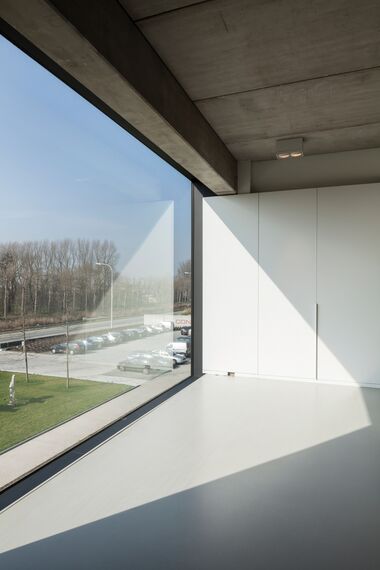 ConceptWall 50 Façades and ConceptSystem 77 Windows - Office building Enjoy Concrete located inBelgium