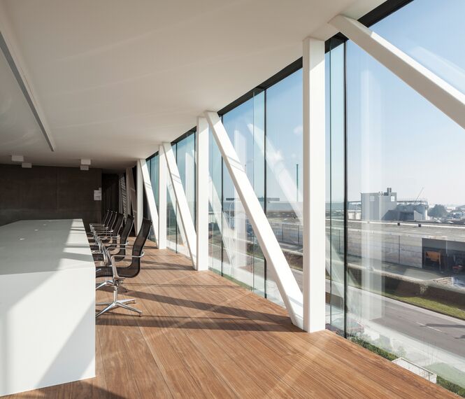 ConceptWall 50 Façades and ConceptSystem 77 Windows - Office building Enjoy Concrete located inBelgium
