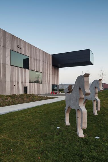 ConceptWall 50 Façades and ConceptSystem 77 Windows - Office building Enjoy Concrete located inBelgium