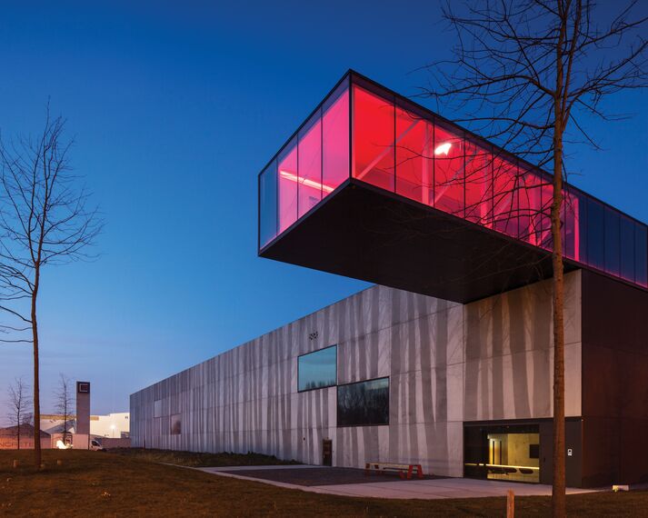 ConceptWall 50 Façades and ConceptSystem 77 Windows - Office building Enjoy Concrete located inBelgium