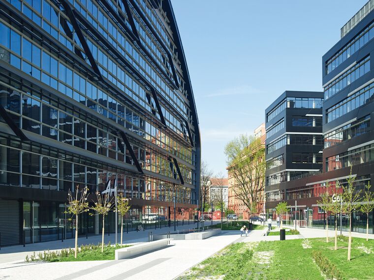 CS 86-HI (c) Cancelled Systems and ConceptWall 50 Façades - Office building ArtGen located in Prague, Czech Republic