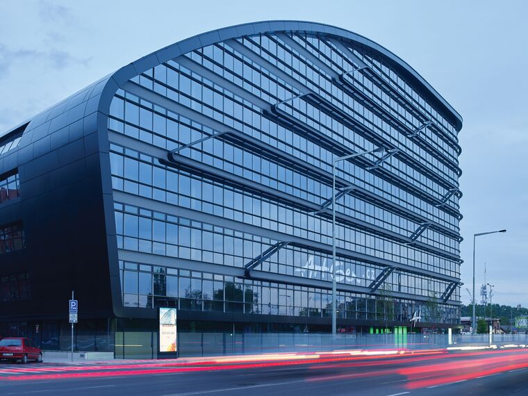CS 86-HI (c) Cancelled Systems and ConceptWall 50 Façades - Office building ArtGen located in Prague, Czech Republic