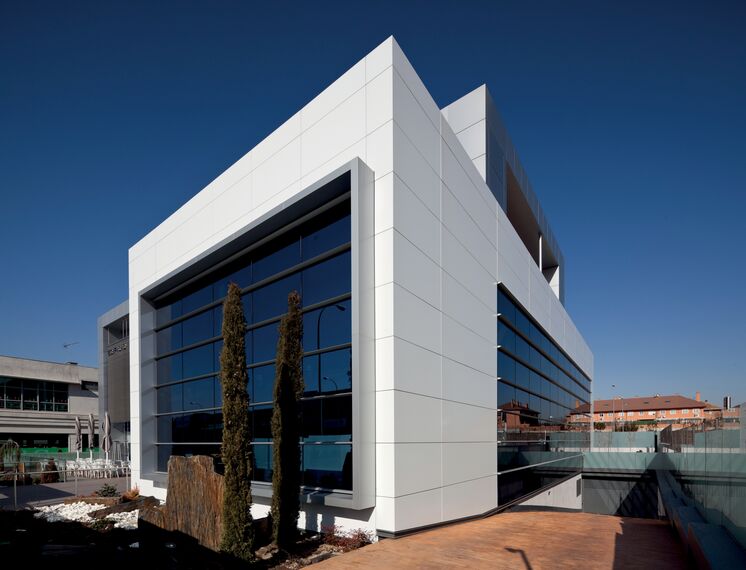 EcoSystem 50 Doors, ConceptSystem 77 Windows, ConceptSystem 77 Doors, EcoSystem 50 Windows and ConceptWall 50 Façades - Ferbocar located in Madrid, Spain