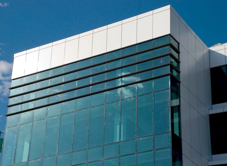 ConceptWall 50 Façades, ConceptSystem 59Pa Doors and ConceptSystem 59Pa Windows - Office building Al Afoo Building located in Salmabad, Bahrain