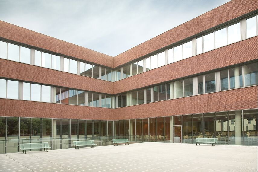 ConceptWall 50 Façades - School Faculteit REGA - V&V Leuven located in Leuven, Belgium