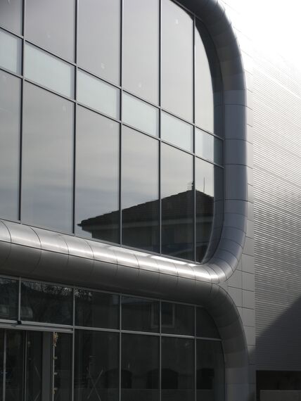 ConceptWall 50 Façades - Shopping centre Shopping center Light Park located in Bratislava, Slovak Republic