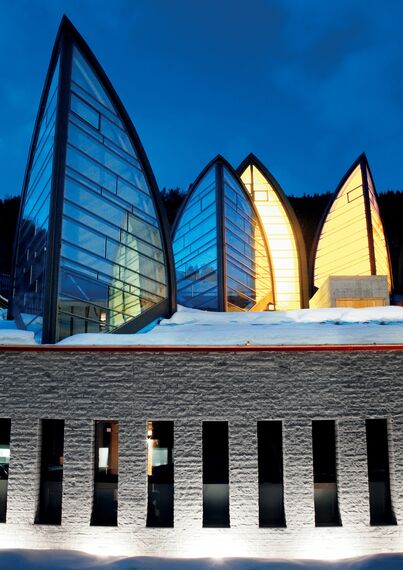 ConceptSystem 77 Windows, ConceptWall 50 Façades and ConceptSystem 77 Doors - Health resort Tschuggen Bergoase located in Arosa, Switzerland