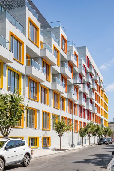 SlimLine 38 Windows and SlimLine 38 Doors - Apartmentcomplex The Rheingold located in New York City, United States of America