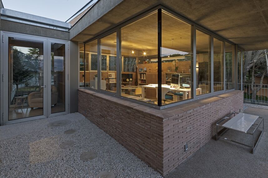 MasterLine 8 Windows - Private House Las Lomas located in Madrid, Spain