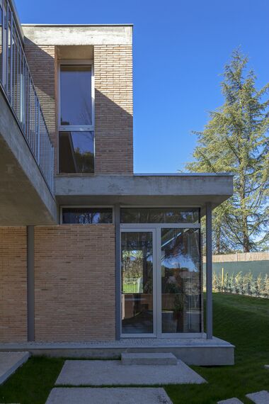 MasterLine 8 Windows - Private House Las Lomas located in Madrid, Spain
