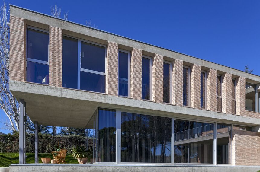 MasterLine 8 Windows - Private House Las Lomas located in Madrid, Spain