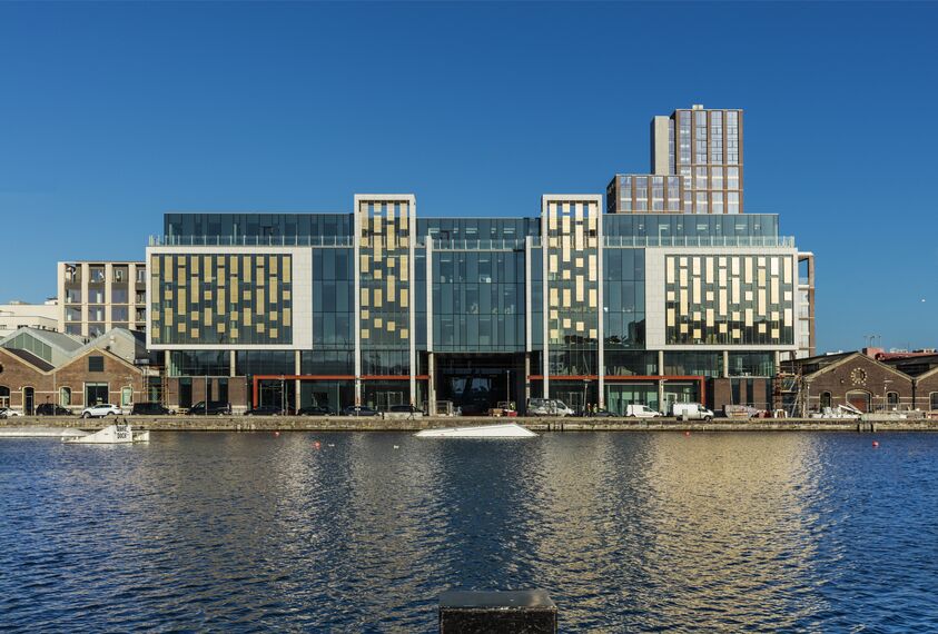 ConceptWall 50 Façades and ConceptSystem 77 Doors - Office building The Reflector located in Dublin, Ireland