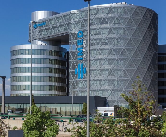 ConceptWall 50 Façades and CW 50-SC Façades - IMED Hospital located in Valencia, Spain