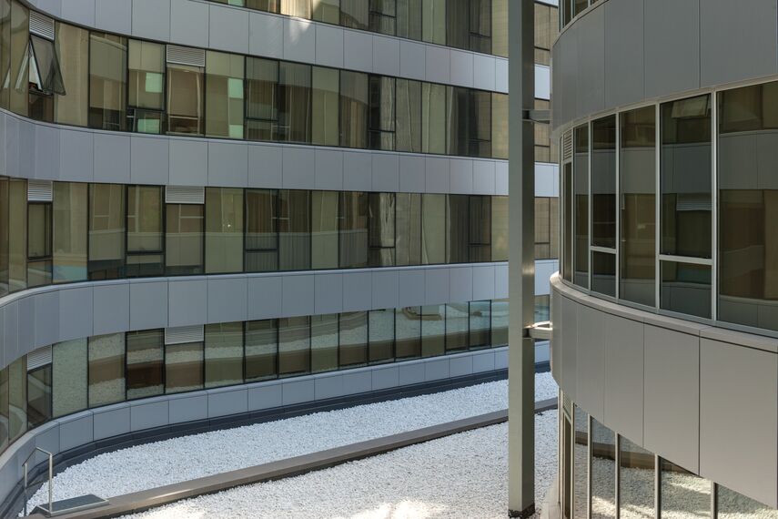 ConceptWall 50 Façades and CW 50-SC Façades - IMED Hospital located in Valencia, Spain