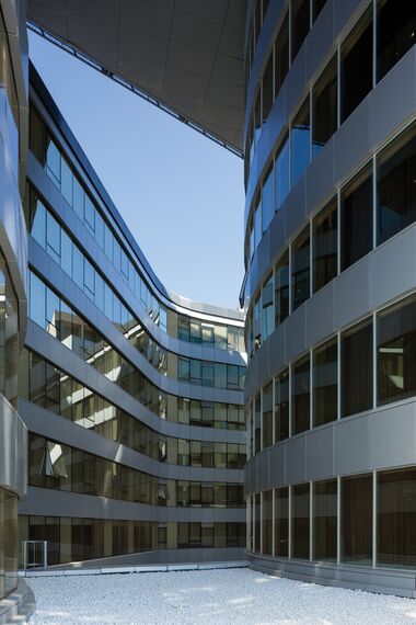 ConceptWall 50 Façades and CW 50-SC Façades - IMED Hospital located in Valencia, Spain