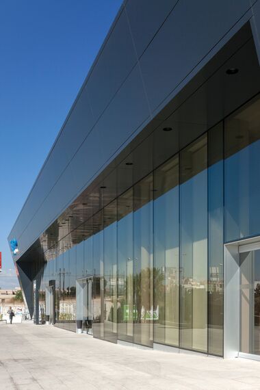 ConceptWall 50 Façades and CW 50-SC Façades - IMED Hospital located in Valencia, Spain