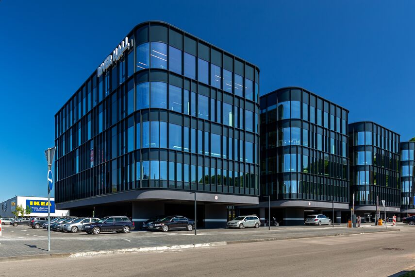 CW 65-EF Façades and MasterLine 8 Windows - Business center River Hall located inLithuania