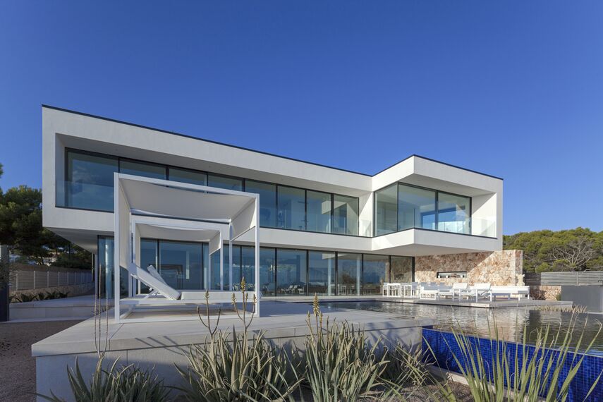 ConceptPatio 68 Sliding & Folding and HiFinity Sliding & Folding - Villa El Mar located inSpain