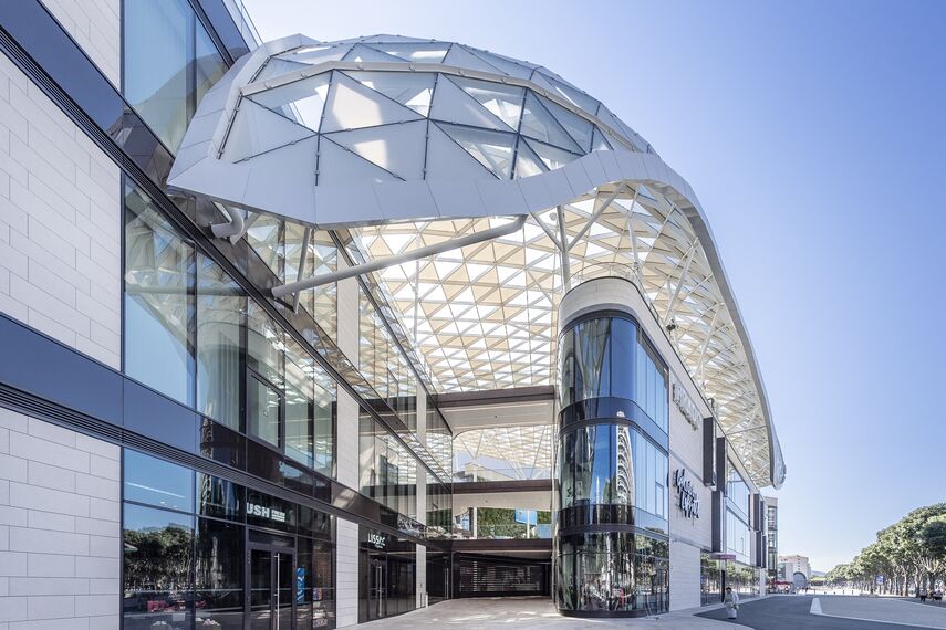 ConceptFolding 77 Sliding & Folding and CW 50-SC Façades - Shopping centre Le Prado located in Marseille, France