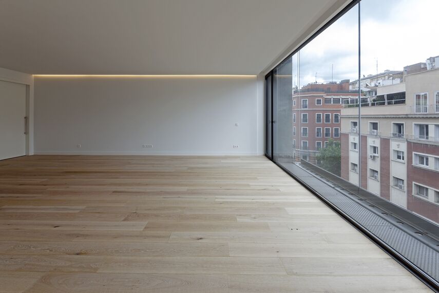 HiFinity Sliding & Folding and CS 77 Hidden Vent Windows - Lagasca 99 located in Madrid, Spain