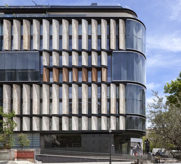 HiFinity Sliding & Folding and CS 77 Hidden Vent Windows - Lagasca 99 located in Madrid, Spain