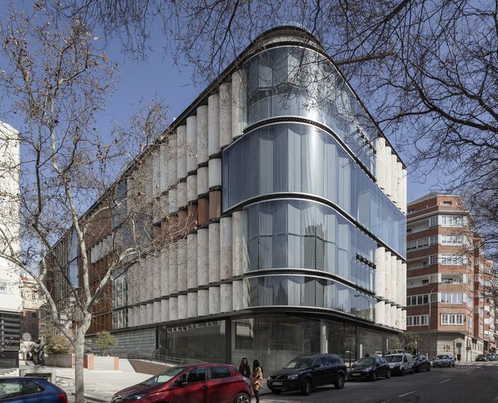HiFinity Sliding & Folding and CS 77 Hidden Vent Windows - Lagasca 99 located in Madrid, Spain