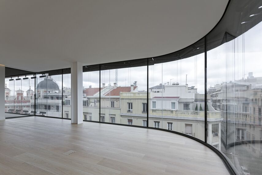HiFinity Sliding & Folding and CS 77 Hidden Vent Windows - Lagasca 99 located in Madrid, Spain