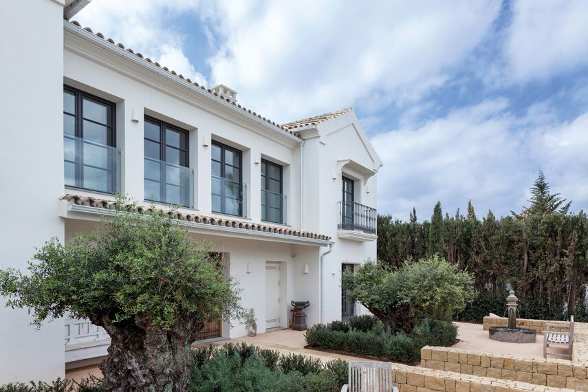 SlimLine 38 Ferro Windows - Villa Private House San Roque located inSpain