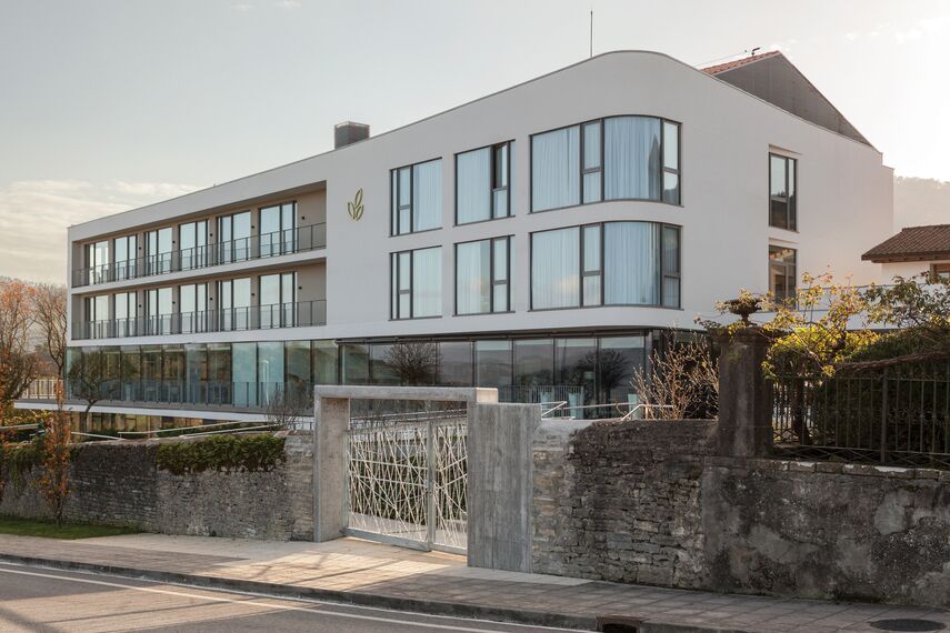 ConceptSystem 77 Doors and CW 50-SC Façades - Social housing Alday Residencia located inSpain