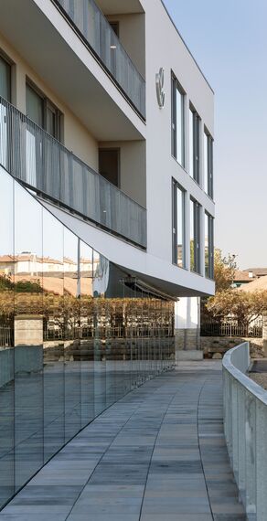 ConceptSystem 77 Doors and CW 50-SC Façades - Social housing Alday Residencia located inSpain