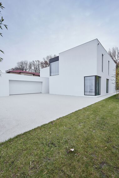 ConceptSystem 77 Doors and ConceptPatio 130 Sliding & Folding - Corbeanca House located inRomania