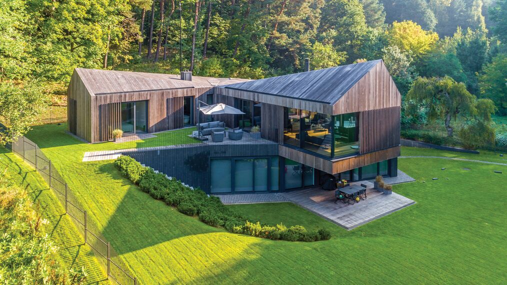 CS 86-HI (c) Cancelled Systems and CW 50-HI Façades - Valley Villa located in Vilnius, Lithuania