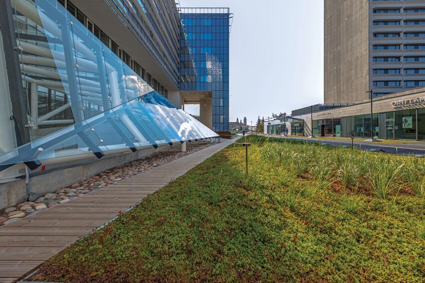 CW 50-HI Façades - Residental/Project Radisson Blu located in Vilnius, Lithuania