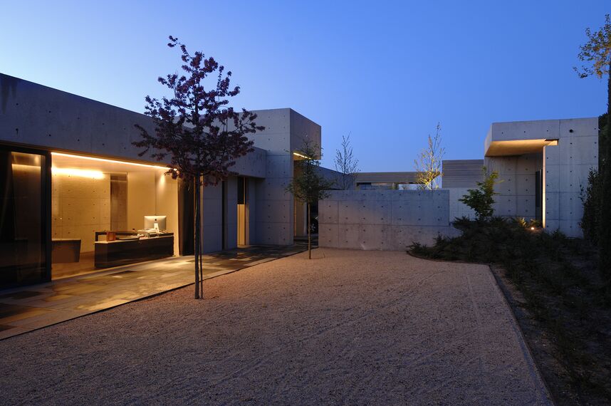 ConceptPatio 155 Sliding & Folding and CS 68 Hidden Vent Windows - Villa Concrete House located in Madrid, Spain