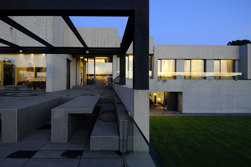 ConceptPatio 155 Sliding & Folding and CS 68 Hidden Vent Windows - Villa Concrete House located in Madrid, Spain