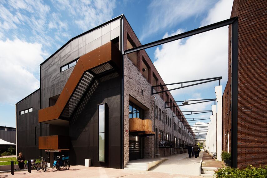 CS 24-SL (c) Cancelled Systems, SlimLine 38 Standard Windows and SlimLine 38 Classic Windows - Neerlandia located in Utrecht, The Netherlands