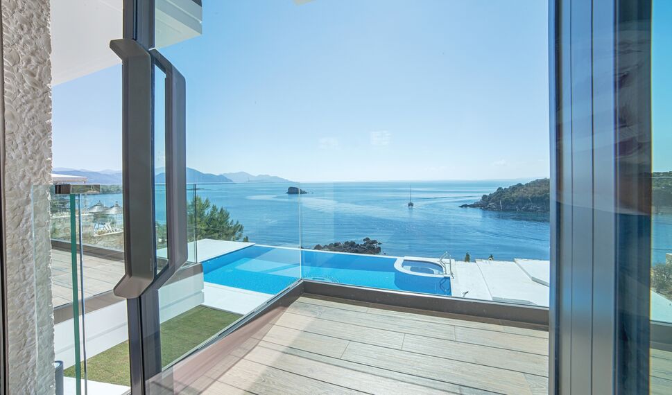 HiFinity Sliding & Folding and CS 77 Hidden Vent Windows - Villa Seaside villas Syvota located in Igoumenitsa, Greece